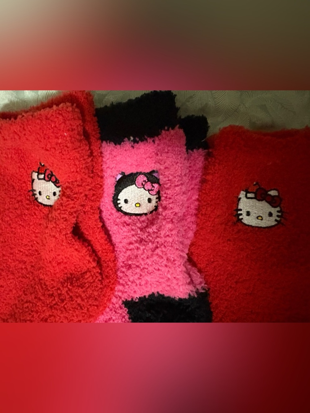 Sanrio Hello Kitty Fuzzy Kids Socks - Red & Pink